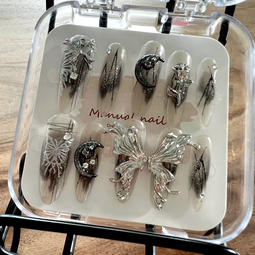 Silver Butterfly 🦋 Press-on nails art set
